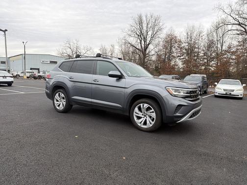 2023 Volkswagen Atlas 2.0T SE w/Technology 4MOTION