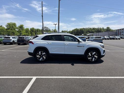 Pure White 2024 Volkswagen Atlas Cross Sport 2.0T SE w/Technology 4MOTION