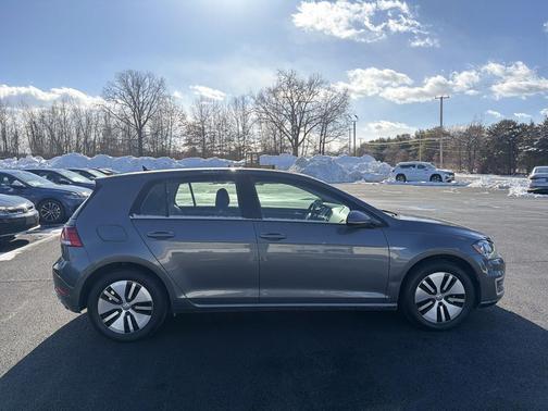 2019 Volkswagen e-Golf SE