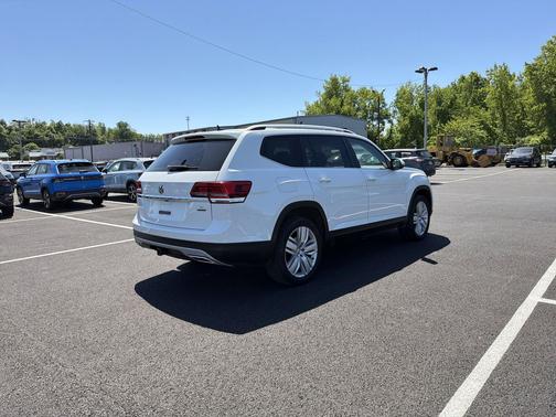 Pure White 2019 Volkswagen Atlas 3.6L SE w/Technology