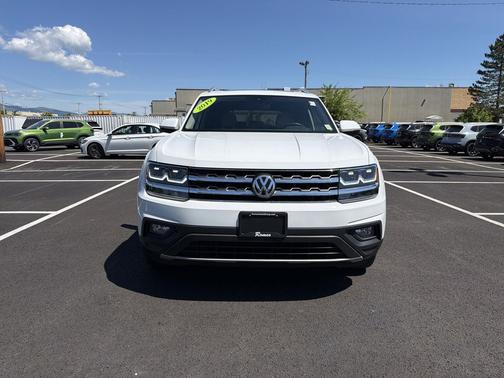 Pure White 2019 Volkswagen Atlas 3.6L SE w/Technology