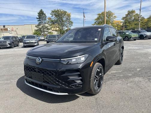 2025 Volkswagen Tiguan 2.0T SEL R-Line 4MOTION