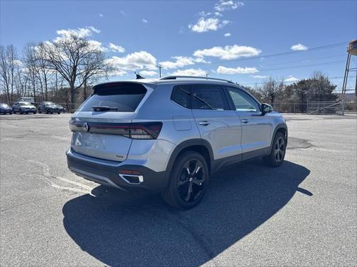2025 Volkswagen Taos 1.5T SEL