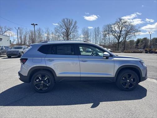 2025 Volkswagen Taos 1.5T SEL