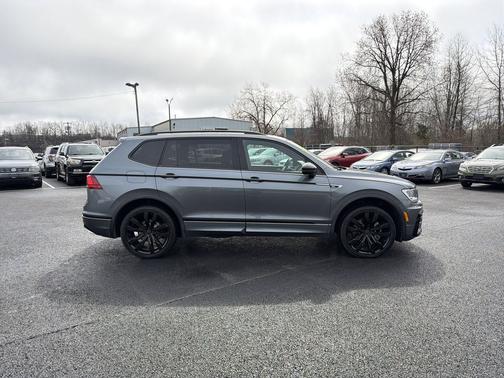2021 Volkswagen Tiguan 2.0T SE R-Line Black 4MOTION