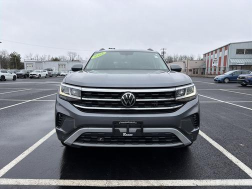 2022 Volkswagen Atlas 3.6L SE w/Technology