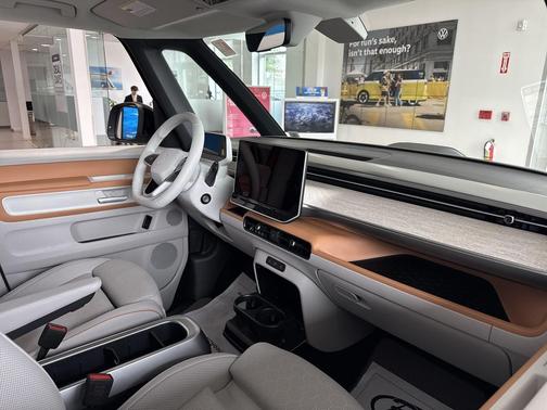 2025 Volkswagen ID. Buzz 1st Edition with 4MOTION