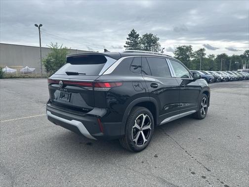 2025 Volkswagen Tiguan 2.0T SE 4MOTION