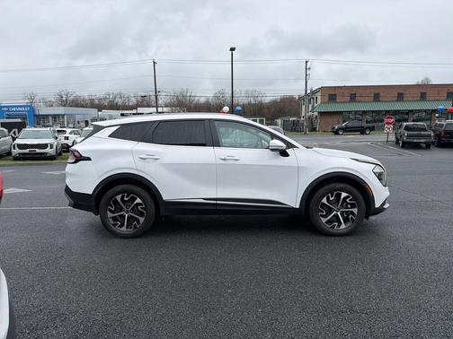 Glacial White Pearl 2023 Kia Sportage EX