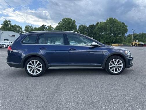 2019 Volkswagen Golf Alltrack TSI S