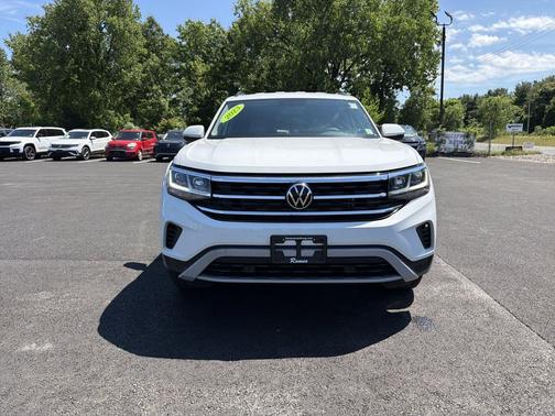 Pure White 2023 Volkswagen Atlas 3.6L SE w/Technology