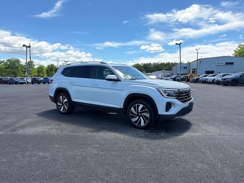 Opal White 2024 Volkswagen Atlas 2.0T SEL