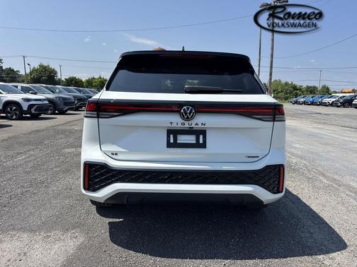 2025 Volkswagen Tiguan 2.0T SE R-Line Black 4MOTION