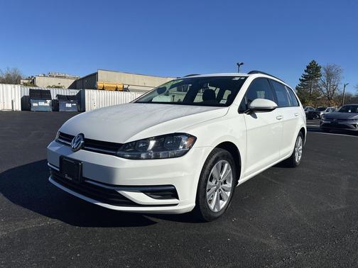 2018 Volkswagen Golf SportWagen TSI S