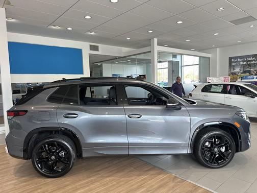 2025 Volkswagen Tiguan 2.0T SE R-Line Black 4MOTION