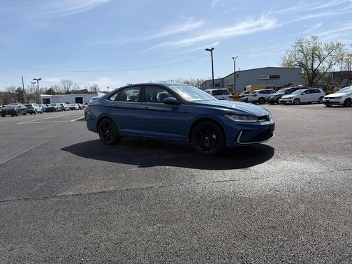 Monterey Blue Pearl 2026 Volkswagen Jetta 1.4T SE