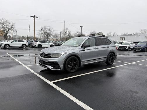 2024 Volkswagen Tiguan 2.0T SE R-Line Black 4MOTION