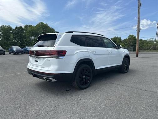2025 Volkswagen Atlas 2.0T SE w/Technology 4MOTION