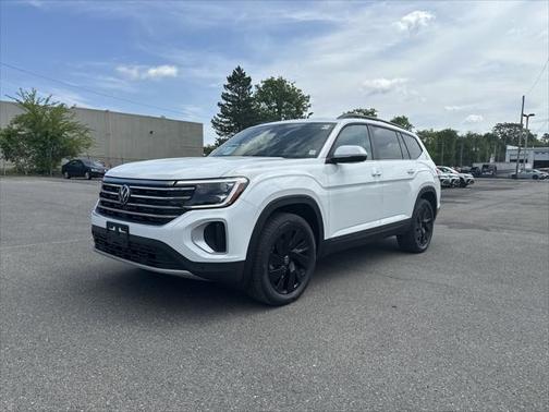 2025 Volkswagen Atlas 2.0T SE w/Technology 4MOTION