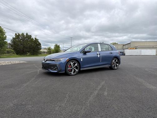 slate blue metallic 2026 Volkswagen Golf GTI 2.0T SE DSG