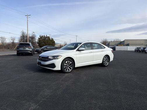 Pure White 2024 Volkswagen Jetta 1.5T S