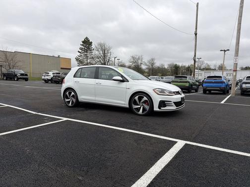 White 2018 Volkswagen Golf GTI 2.0T S 4-Door