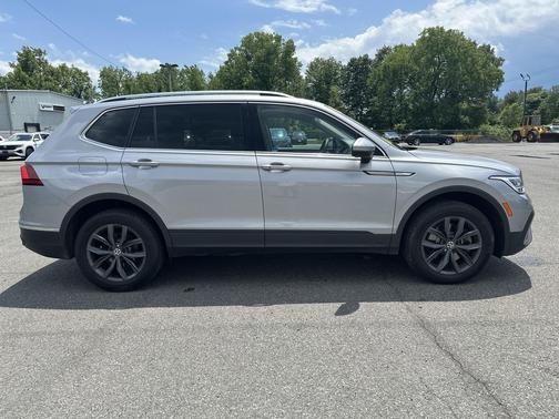2022 Volkswagen Tiguan 2.0T SE 4MOTION
