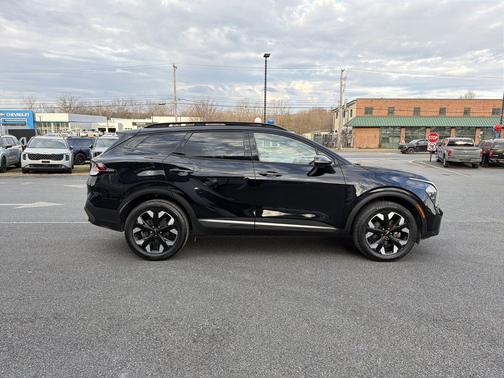 Ebony Black 2023 Kia Sportage X-Line