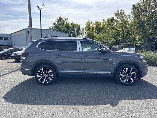 2026 Volkswagen Atlas 2.0T SEL Premium R-Line 4MOTION
