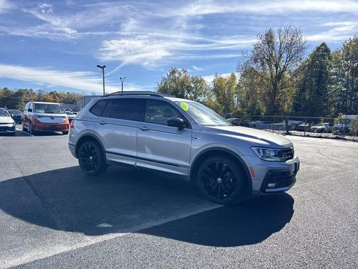 2021 Volkswagen Tiguan 2.0T SE R-Line Black