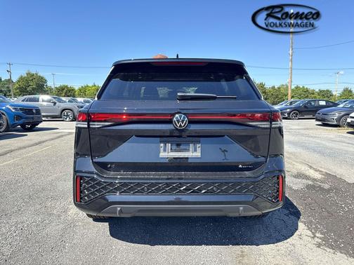 2025 Volkswagen Tiguan 2.0T SE R-Line Black 4MOTION