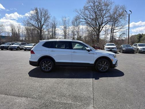 2022 Volkswagen Tiguan 2.0T SE 4MOTION