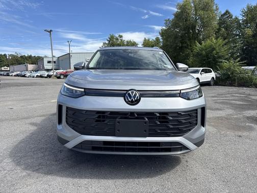 2025 Volkswagen Tiguan 2.0T SE 4MOTION