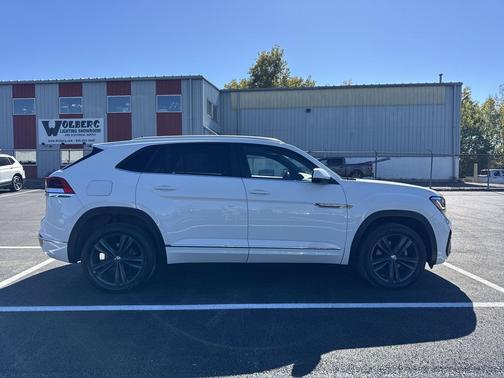 2020 Volkswagen Atlas Cross Sport 3.6L V6 SE w/Technology R-Line