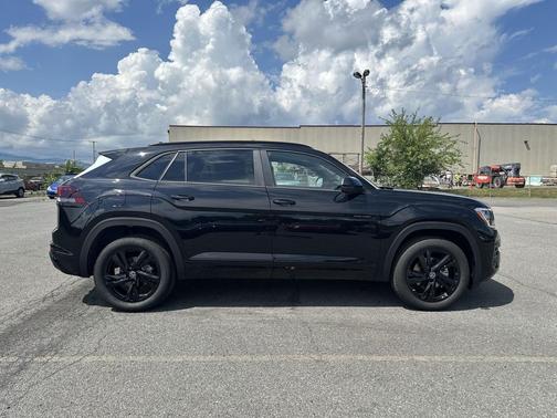 2025 Volkswagen Atlas Cross Sport 2.0T SEL