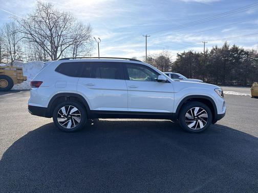 2026 Volkswagen Atlas 2.0T SE w/Technology 4MOTION