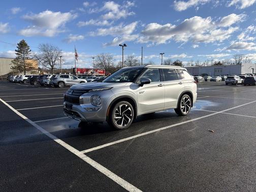 2023 Mitsubishi Outlander PHEV SEL