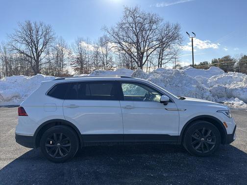 2024 Volkswagen Tiguan 2.0T SE 4MOTION