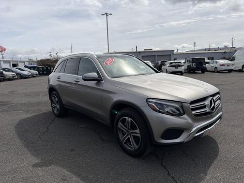 Selenite Grey Metallic 2019 Mercedes-Benz GLC 300 4MATIC