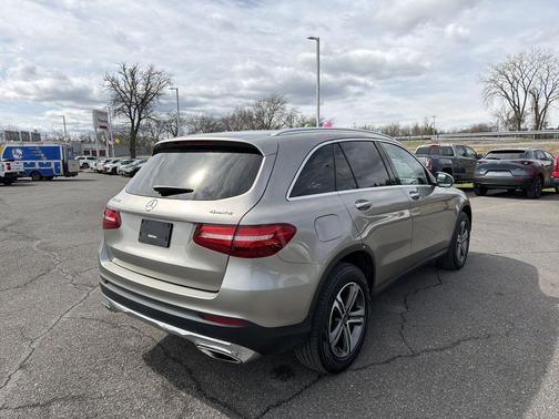 Selenite Grey Metallic 2019 Mercedes-Benz GLC 300 4MATIC