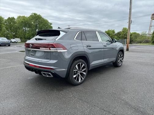 2025 Volkswagen Atlas Cross Sport 2.0T SEL Premium