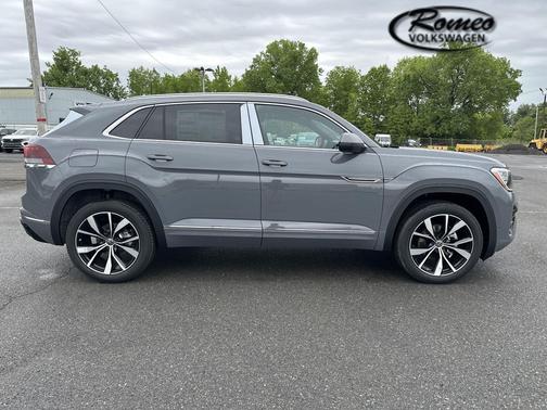2025 Volkswagen Atlas Cross Sport 2.0T SEL Premium