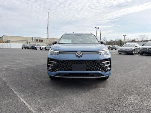 monterey blue pearl 2026 Volkswagen Tiguan 2.0T SE R-Line Black 4MOTION