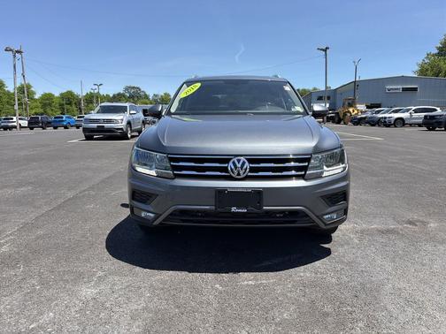 Pure White 2018 Volkswagen Tiguan 2.0T SEL