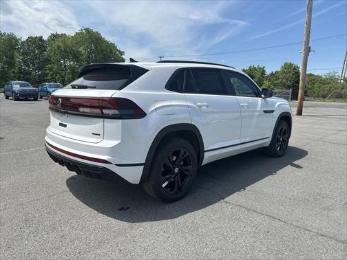 2025 Volkswagen Atlas Cross Sport 2.0T SEL