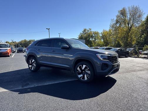 2026 Volkswagen Atlas Cross Sport 2.0T SE w/Technology 4MOTION
