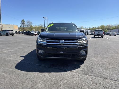 Deep Black 2019 Volkswagen Atlas 3.6L SEL Premium