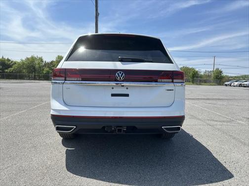 2025 Volkswagen Atlas 2.0T SE w/Technology 4MOTION