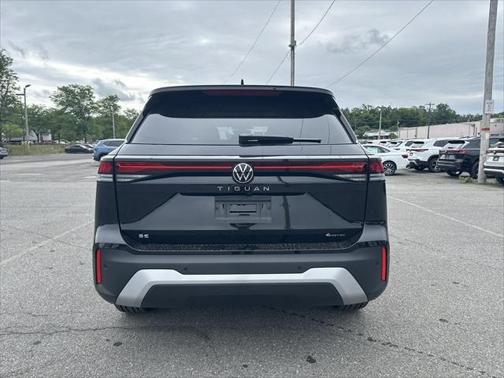 2025 Volkswagen Tiguan 2.0T SE 4MOTION