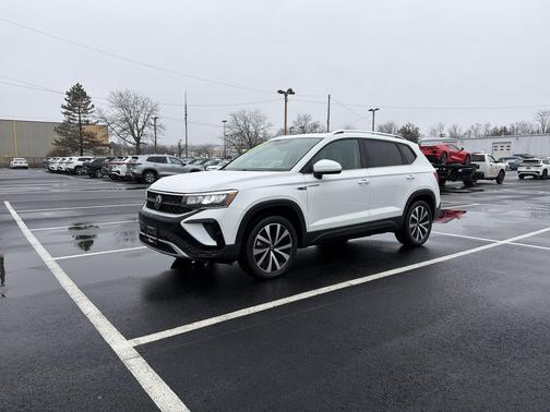 2023 Volkswagen Taos 1.5T SE